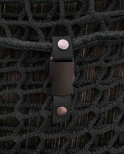 Clickable buckle for hay net