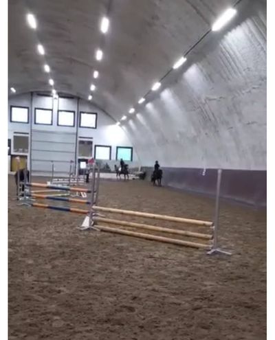 Tornacsarnok 2 lovak ugyanaz a tulajdonos